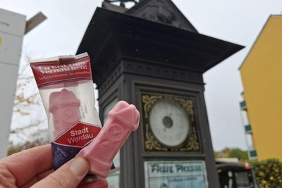 Aus Schaumzucker gefertigt, erreichte die Annoncenuhr im vorigen Jahr Kultstatus.