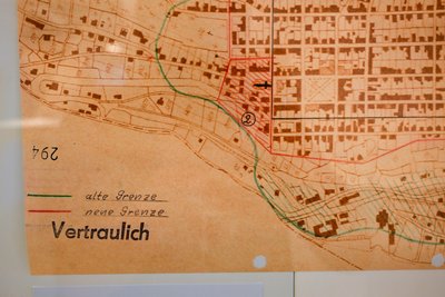 „Vertraulich“: Eine Karte markiert mögliche Abrissbereiche der unterhöhlten Altstadt von Johanngeorgenstadt.