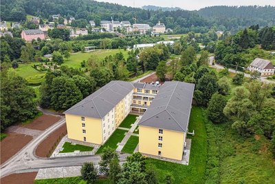 Die Theed-Gruppe hat auch die Seniorenresidenz Miriquidi in Thermalbad Wiesenbad errichtet. Betrieben wird die Einrichtung von einem Tochterunternehmen der Volkssolidarität Chemnitz.