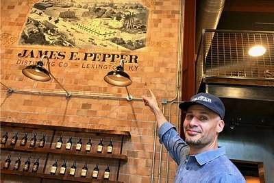 Bangt um seine gerade erst aufgepeppte Whiskey-Distillerie James E. Pepper: Amir Peay aus Lexington im US-Bundesstaat Kentucky.