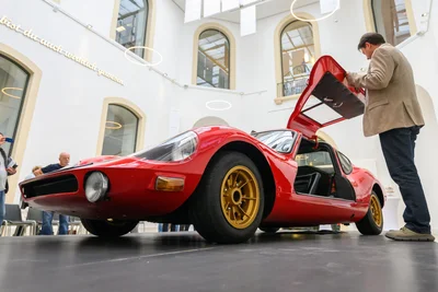 Nur 101 Stück wurden davon jemals gebaut: Der legendäre Melkus RS 1000 ist ab sofort nur für kurze Zeit im Verkehrsmuseum Dresden zu bestaunen.