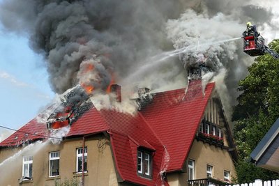 Am 7. September 2022 brannte die Villa in Dittersdorf. Der Einsatz einer Drohne wäre damals hilfreich gewesen.