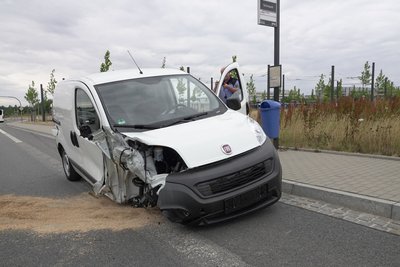 Beim Unfall verlor der Fiat ein Rad.