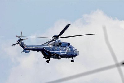 Mit diesem Hubschrauber reiste Bundeskanzler Olaf Scholz nach Chemnitz. Er landete in der Nähe des Kraftverkehrs.