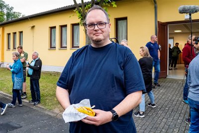 Burger und Fritten zur Stärkung nach dem Vortrag: Softwareentwickler Andreas Zill fand das dort vorgestellte Gesamtkonzept in sich stimmig.
