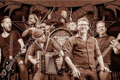 Fiddler's Green. Die Gruppe zählt zu den bekanntesten und erfolgreichsten Folk-Rock-Bands in Europa. Am Freitag spielt sie im Malzhaus Plauen.
