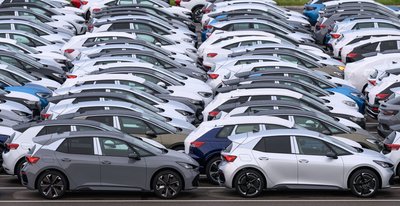 Bei den Neuzulassungen haben Autos mit Elektroantrieb erneut zugelegt. (Symbolbild)