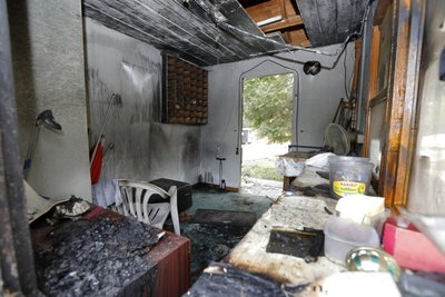 Das Innere des Kassenhäuschens wurde bei dem Feuer zum Großteil zerstört.