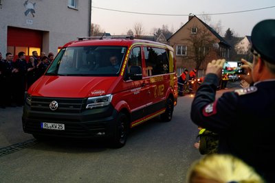 Der neue Mannschaftstransportwagen der Feuerwehr Königshain ist ab sofort im Dienst.