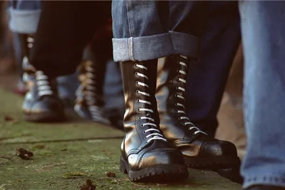 Klassische Springerstiefel gelten auch heute noch als ein Nazi-Symbol.