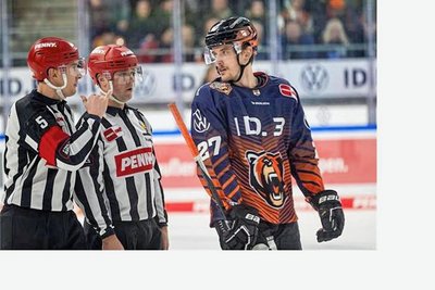 Seine Qualitäten als Center soll Thomas Reichel nun für die Eispiraten Crimmitschau einbringen. 