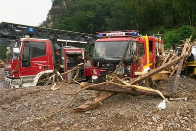 Auch Fahrzeuge der Feuerwehr wurden in Altenahr durch das Hochwasser beschädigt. 