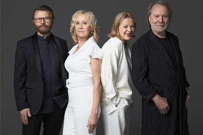 Die schwedische Gruppe Abba heute (von links): Björn Ulvaeus, Agnetha Fältskog, Anni-Frid Lyngstad und Benny Andersson. Nach fast vier Jahrzehnten ohne frische Musik bringt die Kultband an diesem Freitag ihr neuntes Studioalbum "Voyage" heraus. 