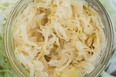 Sauerkraut wird am Samstag in Bad Schlema gehobelt.