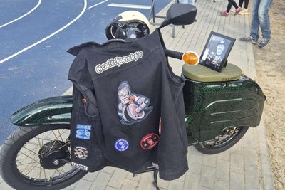David Doll war Mitglied einer Moped-Gang. Seine Schwalbe war am Sonntag beim Fußballspiel in Oberfrohna dabei.