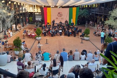 Nach 55 Stunden Anreise erfolgte der erste Auftritt in Petropolis.