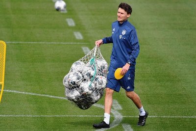 Danny Röhl, hier noch beim FC Bayern München, gilt als akribischer Arbeiter und brillanter Analyst. Das hat den gebürtigen Zwickauer jetzt bis ins Trainerteam der Nationalmannschaft gebracht. Bundestrainer Flick nennt ihn einen "absoluten Fachmann, der meine Vorstellungen vom Fußball teilt". 