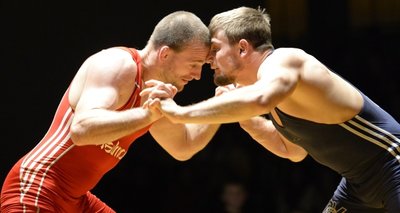 Thalheims Tobias Löffler (r.), der nach wie vor in RV-Diensten steht, musste sich 2015 in der 2. Bundesliga Aues Olympioniken Marcus Thätner geschlagen geben. 