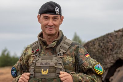 Brigadegeneral David Markus bei der Großübung „Quadriga 2025“ in Litauen.