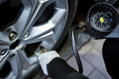 Die Größe macht den Preis: 18-Zoll-Räder verursachen üblicherweise höhere Montagekosten als 15-Zöller.