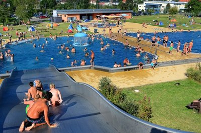 Mittweidaer Freibad an  gut besuchten Tagen