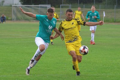 Matchwinner Nico Richter (rechts) ist auf dem Weg zum 2:0. Der Niederlungwitzer erzielte im Finale beide Tore.