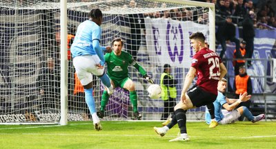 Torhüter Martin Männel war mit Abstand der beste Auer Spieler - trotz der drei Gegentore. Er parierte mehrmals großartig.