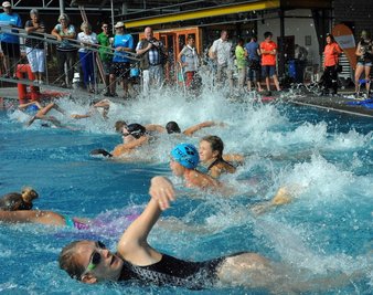 Am Sonntag wird im Oelsnitzer Freibad Elstergarten um 10 Uhr die 18. Auflage des Duathlons für jedermann eröffnet.
