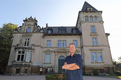Claus Lämmle und sein Schloss in Lauterbach.