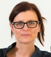 Dorette Bárdos - Professorin fürModedesign