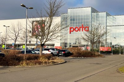 Von der Neuansiedlung zweier Möbelhäuser wäre auch der Möbelmarkt Porta im Glück-Auf-Center betroffen. Er ist derzeit der größte Möbelanbieter in Zwickau.