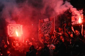 8.000 Polizisten sichern Paris bei Finale in Budapest - Ein Großaufgebot an Ordnungskräften soll in Paris dafür sorgen, dass beim Finale von PSG gegen Arsenal alles friedlich bleibt (Archivbild).