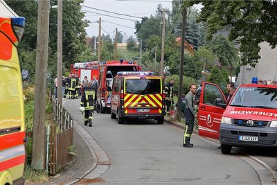 Bei größeren Einsätzen erhalten die Feuwerwehrleute aus Oberwiera auch Unterstützung von Helfern aus Nachbarorten. Das war beispielsweise im Juni 2019 an der Bachstraße der Fall. 