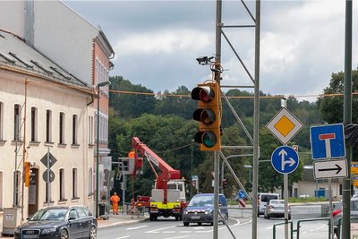 Diese Woche werden die Baustellenampeln montiert, ab nächste Woche gilt dann eine neue Verkehrsführung zwischen Schützenplatz und Lauckners Kreuzung. Grund dafür sind die bauvorbereitenden Arbeiten auf dem Schützenhausareal, wo die Diakonie einen Neubau errichten lässt. 