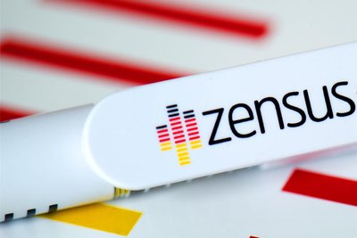 Zensus: Hinter dem Begriff verbirgt sich eine statistische Erhebung, mit der ermittelt wird, wie viele Menschen in Deutschland leben, wie sie wohnen und arbeiten. Die Ergebnisse der jüngsten Volkszählung 2022 wurden jetzt der Öffentlichkeit vorgestellt.