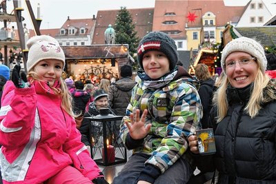 Jasmin & Valentin - Geschwister aus Freiberg mit Mutter Ulrike: "Das Anpusten ist das Beste; und die Leckereien."