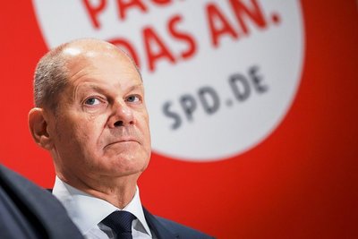 In den Tagen nach der Wahl blieb er weitgehend im Hintergrund. Doch sein Ziel, die Verhandlungen mit Grünen und FDP zum Erfolg zu führen, hat er fest im Blick. Scholz nimmt Kurs auf das Kanzleramt. 