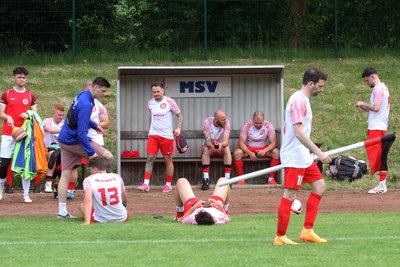 Enttäuschung beim Meeraner SV: Wenn nicht noch ein Fußballwunder geschieht, kehrt die Mannschaft nach nur einer Saison in die Westsachsenliga zurück.