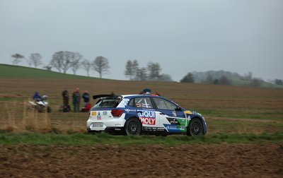 Julius Tannert/Frank Christian im VW Polo GTI R5 am Donnerstagabend in Jahnsdorf.