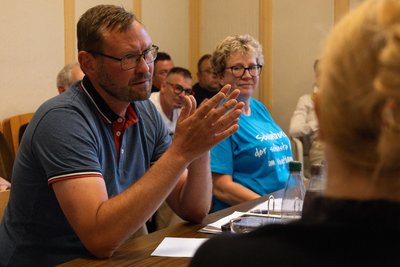 Der Bad Brambacher Gemeinderat Lars Adler (CDU) plädierte für die ständige Information der Öffentlichkeit zur Gemeindezukunft.