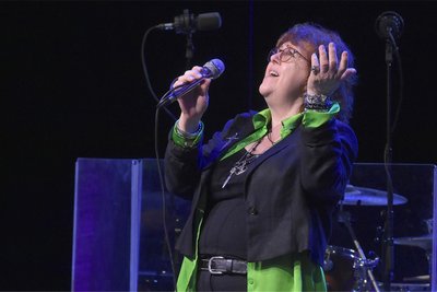 Die Interpretation von Cyndi Laupers Hit „True Colors“ war das vielleicht anrührendste Lied an diesem Abend.