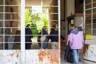 Das Festival Ibug wird im August das lange nicht genutzte Krankenhaus an der Scheffelstraße mit bunter Kunst füllen.