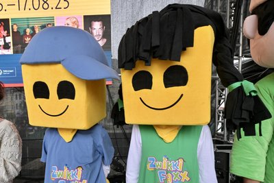 „Faxx“ (l.) und „Zwikki“, die Maskottchen des Zwickauer Kinderfestes „Zwikkifaxx“, das wieder am 6. September steigt.
