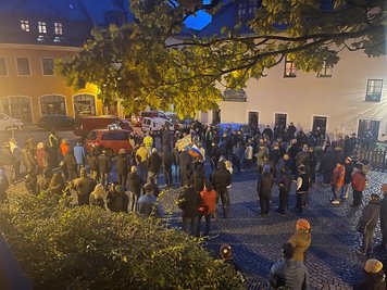 Rund 130 Personen hatten sich zudem in Annaberg-Buchholz versammelt.