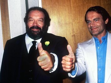            Bud Spencer (l) und Terence Hill; «Daumen hoch» im Oktober 1984.