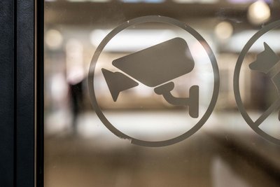 Im Bahnhof Flöha finden sich zwar Hinweise auf eine Videoüberwachung, doch sind hier keine Kameras installiert