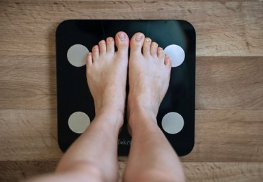 Jeder zweite Erwachsene in Deutschland hat einen BMI über 25. (Symbolfoto)