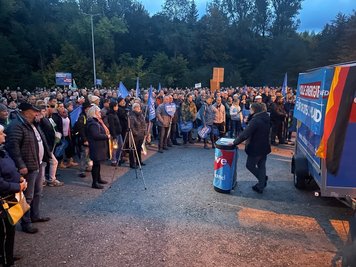 Aufgerufen hatte auch diesmal der AfD-Kreisverband unter dem Motto "Licht im Schacht statt Schicht im Schacht".