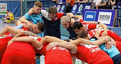 Einschwören auf die neue Saison: Die Futsaler von HOT 05 aus Hohenstein-Ernstthal. 
