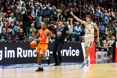 Und wieder ein Ballverlust: Die Niners Chemnitz um ihren Spielmacher Eric Washington sind gegen Bamberg einmal mehr im dritten Viertel eingebrochen.